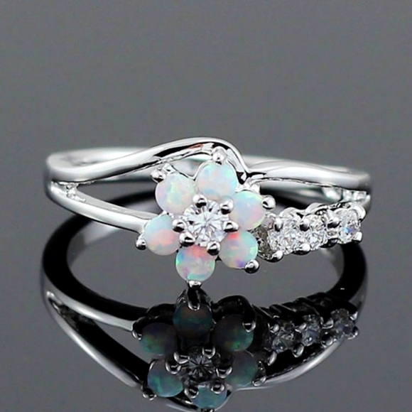 Floral bloom promise ring size 7 - Picture 1 of 3